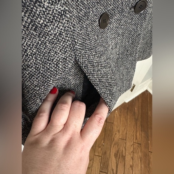 MaxMara Tweed Virgin Wool Blazer | Italian Luxury | Size 6 - Picture 5 of 13